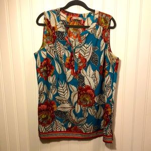 Patterned sleeveless button up top